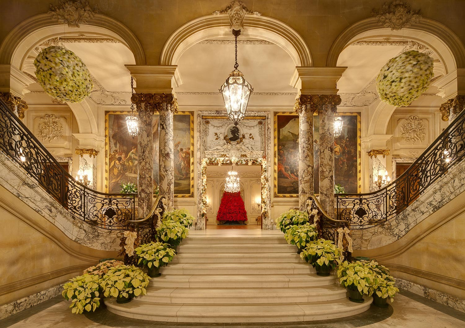 мраморная лестница