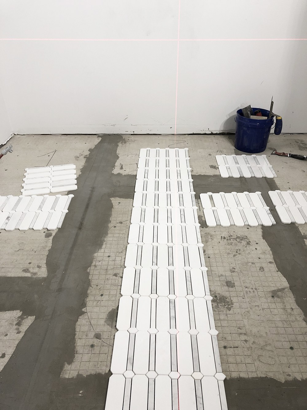 монтаж мраморной мозаики